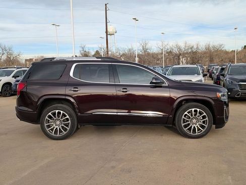 Used 2021 GMC Acadia Denali w/ Denali Technology Package image 2