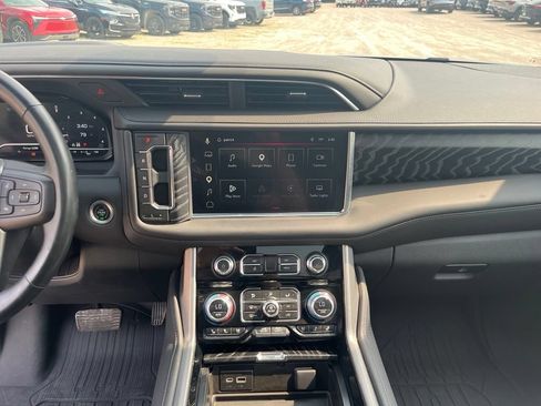 Used 2023 GMC Yukon Denali AWD/4WD image 29