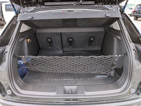 New 2026 Chevrolet Trax LT w/ Sunroof Package FWD image 24