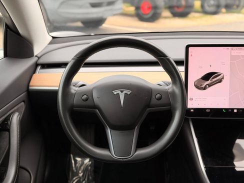 Used 2018 Tesla Model 3 Long Range AWD/4WD image 29
