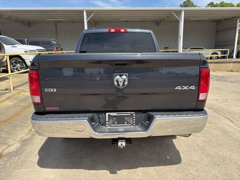 Used 2021 RAM 1500 Classic SLT image 5