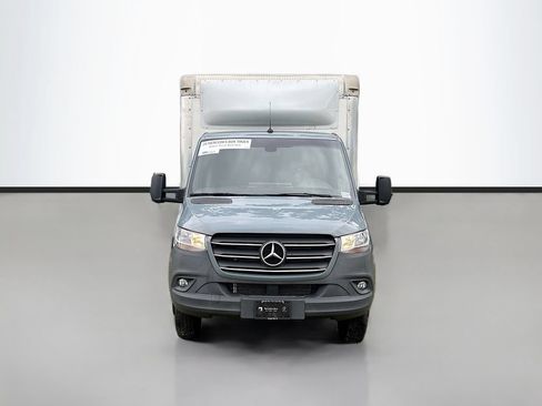Used 2024 Mercedes-Benz Sprinter 4500 image 8