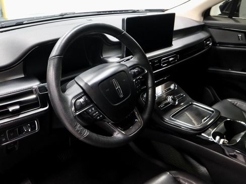 Used 2022 Lincoln Nautilus FWD w/ Premium Package image 26