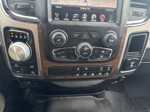 Used 2017 RAM 1500 Laramie w/ Convenience Group AWD/4WD image 10
