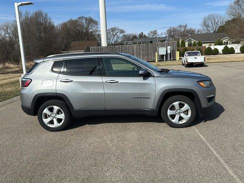 Used 2021 Jeep Compass Latitude w/ Driver Assistance Group image 2