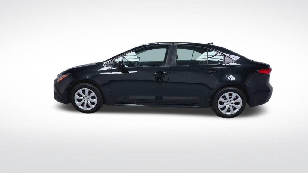 Certified 2021 Toyota Corolla LE w/ Carpet Mat Package (TMS) FWD image 6