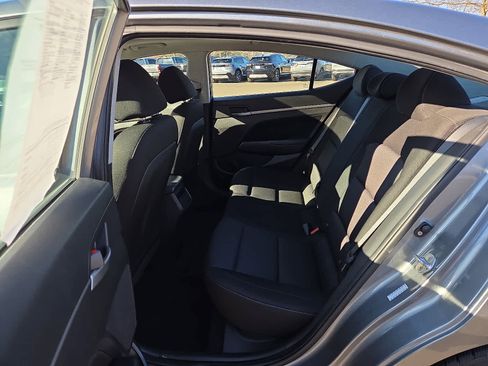 Used 2018 Hyundai Elantra Value Edition image 12