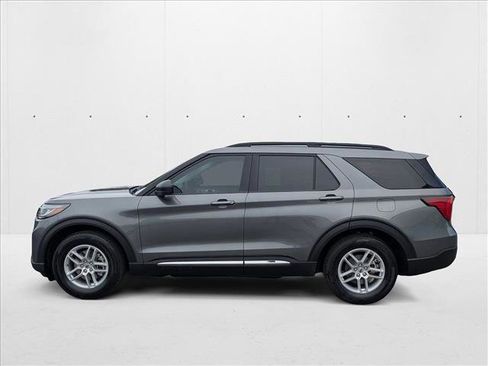 New 2025 Ford Explorer Active w/ Active Comfort Package image 5