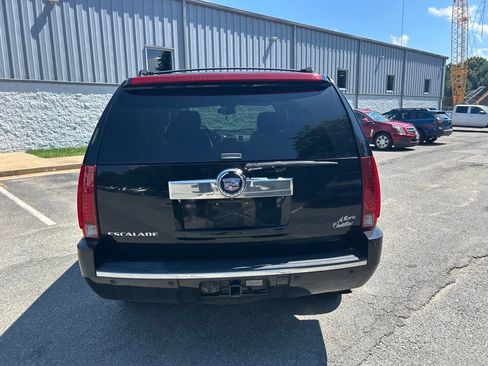 Used 2007 Cadillac Escalade AWD w/ Information Package image 11