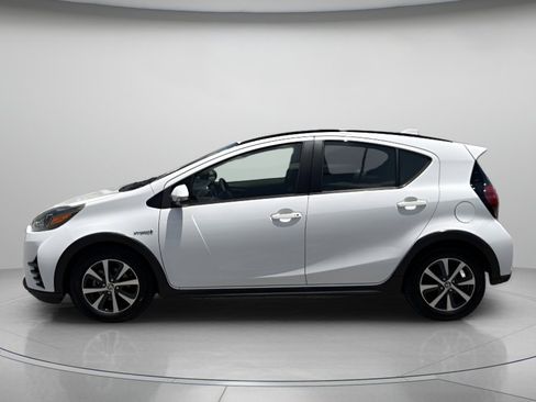 Used 2018 Toyota Prius C Two FWD image 5