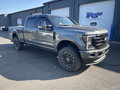 Used 2022 Ford F250 Lariat w/ Black Appearance Package