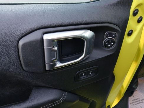 Certified 2023 Jeep Gladiator Overland image 47