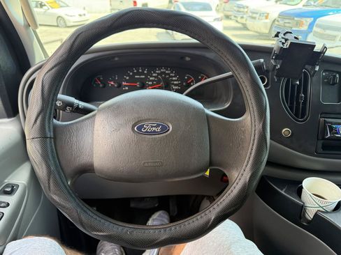 Used 2007 Ford E-250 and Econoline 250 RWD image 20