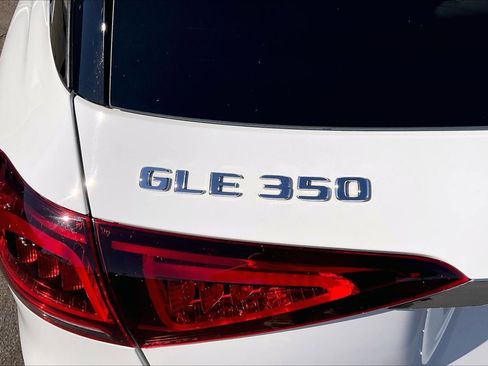 Used 2020 Mercedes-Benz GLE 350 w/ 3rd Row Seat Package image 8