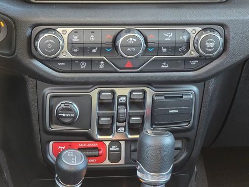 New 2026 Jeep Gladiator Mojave AWD/4WD image 32