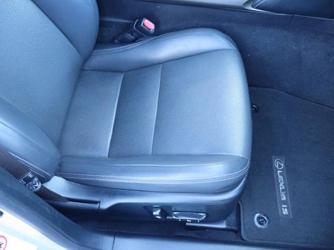 Used 2015 Lexus IS 250 RWD image 37
