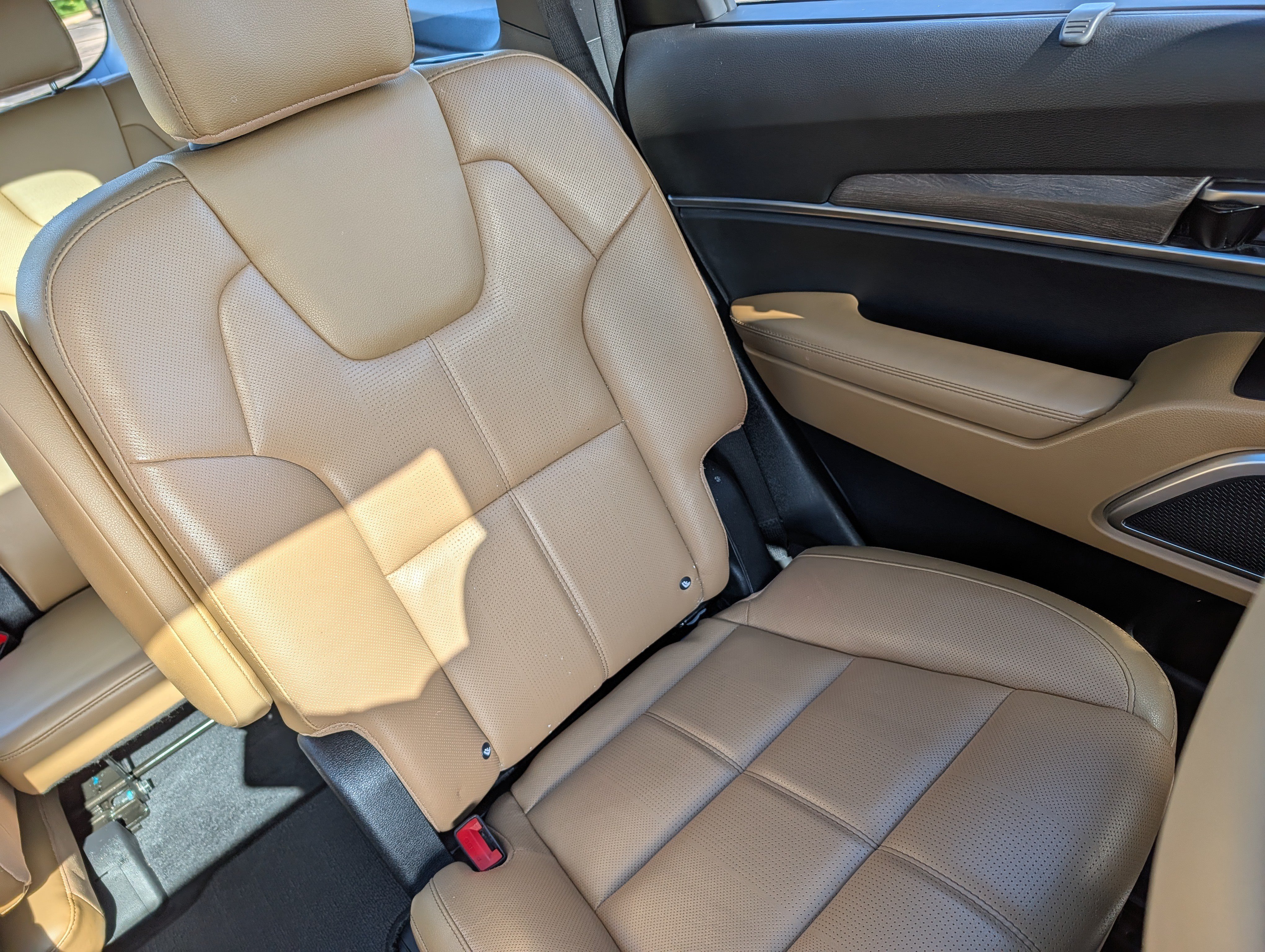 Certified 2022 Kia Telluride SX w/ Nightfall Edition Package AWD/4WD image 14