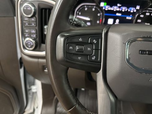 Used 2023 GMC Sierra 3500 Denali image 17