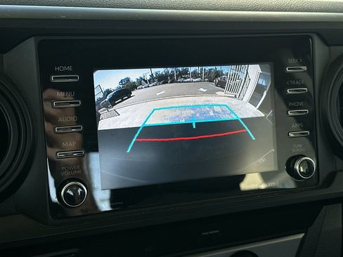 Used 2022 Toyota Tacoma SR image 16