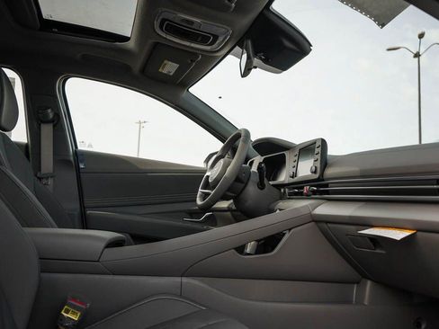 New 2026 Hyundai Elantra SEL Sport Premium FWD image 9