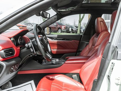 Used 2022 Maserati Levante GT image 29