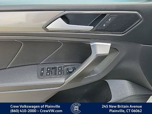 Certified 2022 Volkswagen Tiguan SE AWD/4WD image 38