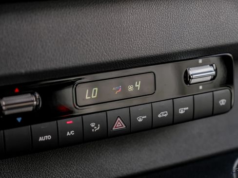 Used 2023 Mercedes-Benz Sprinter 3500 image 54
