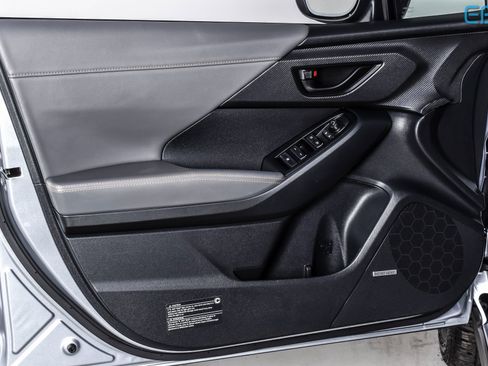 Used 2025 Subaru Crosstrek 2.5i Wilderness w/ Crosstrek Mirror Package image 15