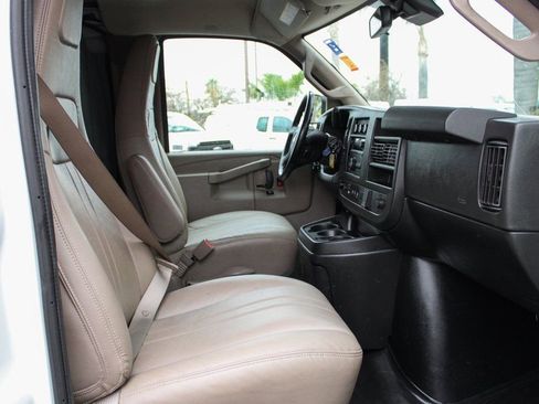 Used 2020 Chevrolet Express 3500 w/ Driver Convenience Package RWD image 34