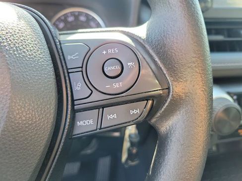 Used 2019 Toyota RAV4 LE image 41