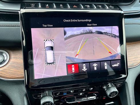 Used 2023 Jeep Grand Cherokee L Summit w/ High Altitude Package image 27