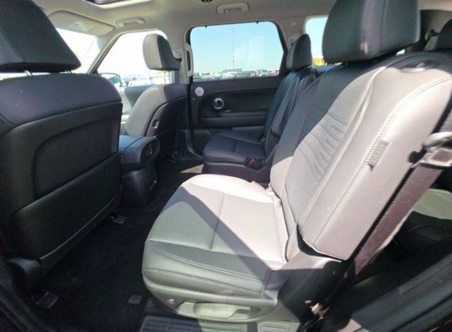 Certified 2026 Hyundai Palisade Limited AWD/4WD image 11