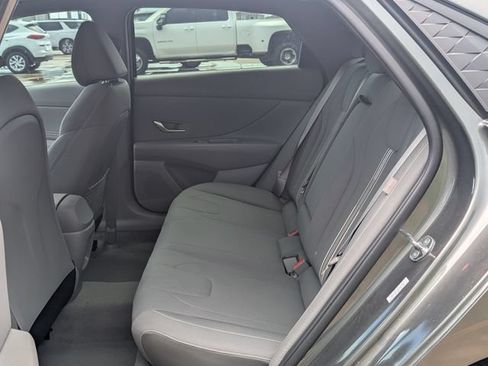 Used 2024 Hyundai Elantra SEL w/ Convenience Package FWD image 23