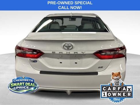 Used 2024 Toyota Camry SE image 4