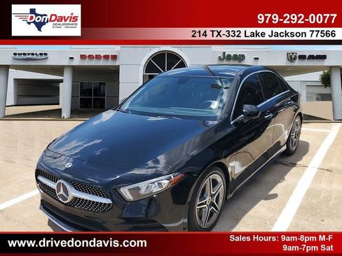 Used 2021 Mercedes-Benz A 220 4MATIC w/ AMG Line image 1