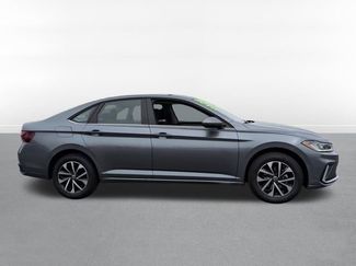 Used 2025 Volkswagen Jetta S video 3