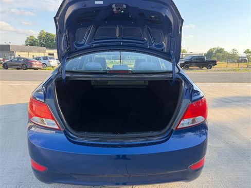 Used 2017 Hyundai Accent SE FWD image 5