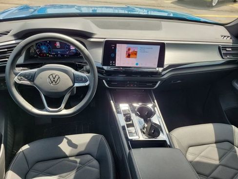 Used 2024 Volkswagen Atlas Cross Sport SE image 20