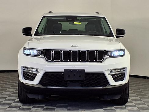Used 2024 Jeep Grand Cherokee Limited AWD/4WD image 2