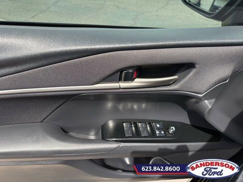 Used 2025 Toyota Camry LE w/ Convenience Package image 11