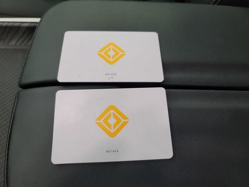 Used 2024 Rivian R1S Adventure image 31