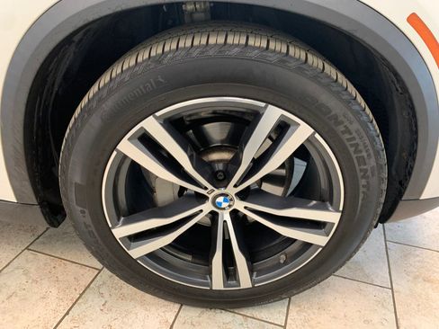 Used 2021 BMW X5 xDrive40i w/ Premium Package AWD/4WD image 9