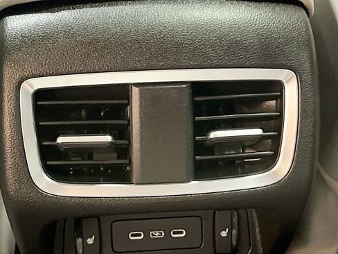 Used 2025 Acura RDX SH-AWD w/ Advance Package image 27