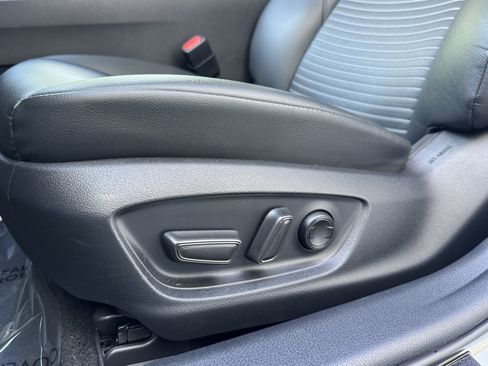 Used 2023 Toyota Camry SE FWD image 14