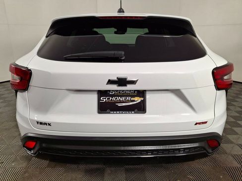 Used 2024 Chevrolet Trax RS w/ Driver Confidence Package image 4