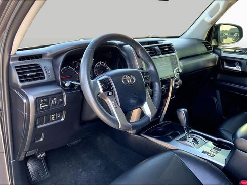 Used 2022 Toyota 4Runner SR5 RWD image 17