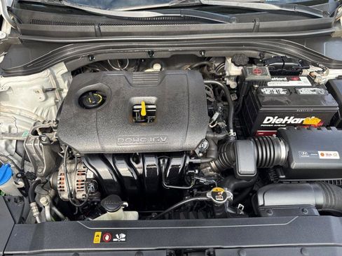 Used 2019 Hyundai Elantra SEL image 31