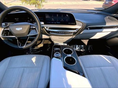 Used 2024 Cadillac Lyriq Sport AWD/4WD image 15