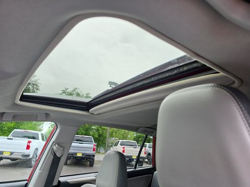 Used 2014 Toyota RAV4 Limited w/ Technology Package FWD image 9