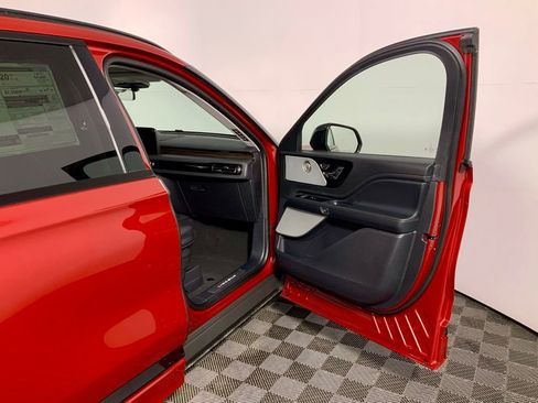 New 2026 Lincoln Aviator Reserve image 38